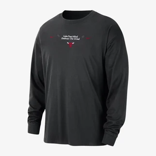 Chicago Bulls Men's Nike Long-Sleeve T-Shirt