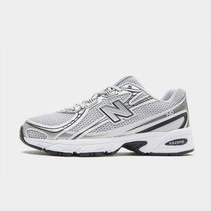 New Balance 740 Shoes