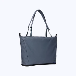 Thule Aion tote bag (23L).