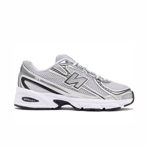New Balance 740 Shoes