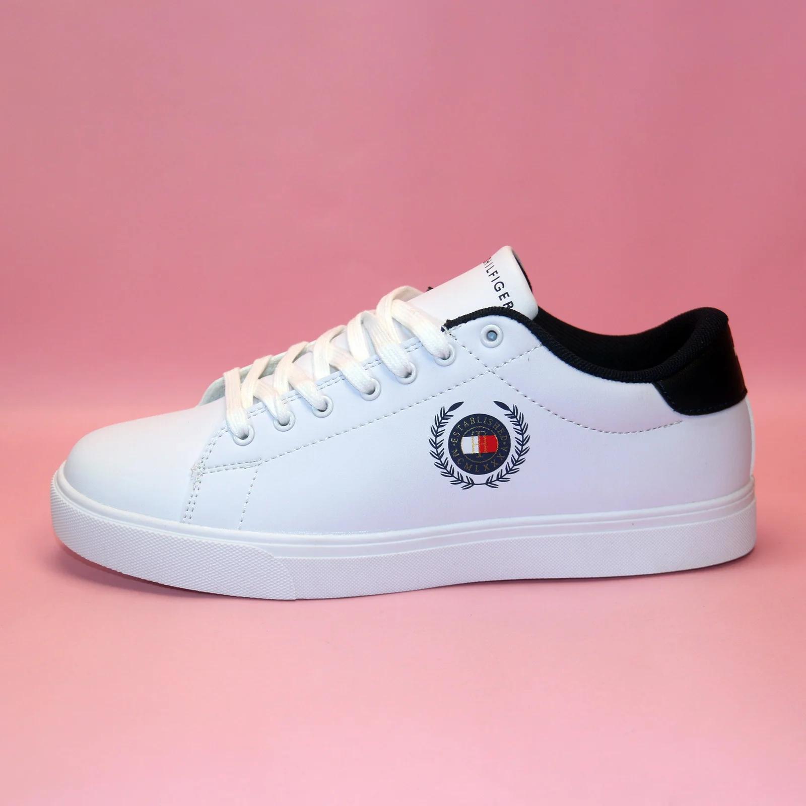 Tommy Hilfiger Men's White Sneakers with Navy Crest GS127