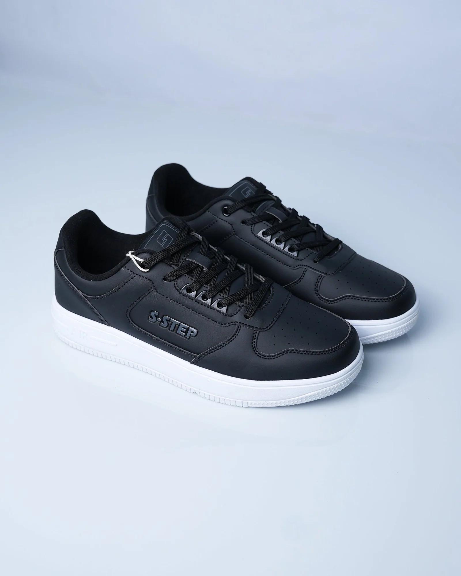 S-STEP Classic Low-Top Casual Sneakers GS174