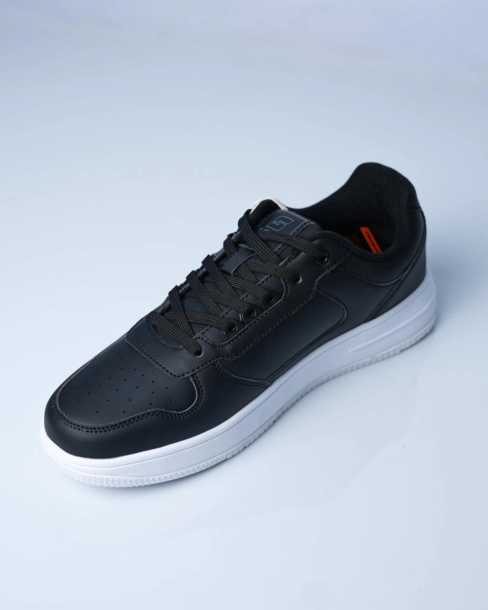 S-STEP Classic Low-Top Casual Sneakers GS174
